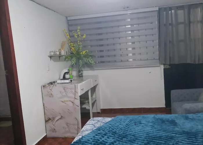 Hermosa King Size Bed O