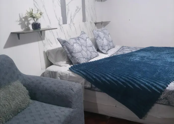 Hermosa King Size Bed O *